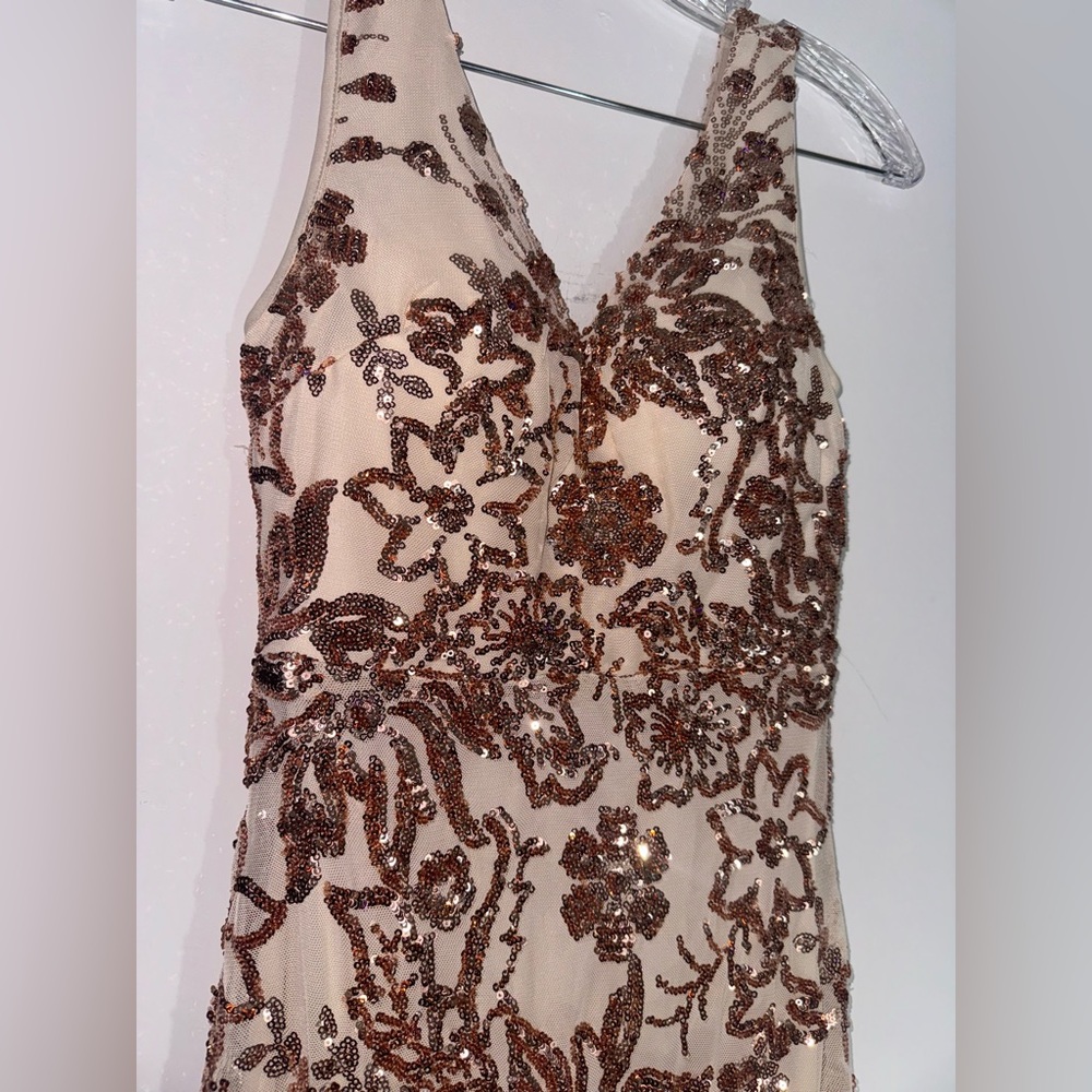 Kalinnu Champagne Sequins Mermaid Evening Gown dress Size Medium New with tags - Picture 7 of 14